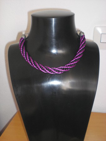 Collares y pulseras